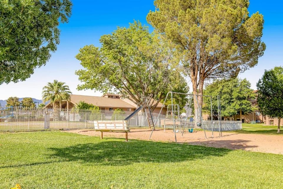 Desert Oasis at Sports Village- Unit W4 House in St George