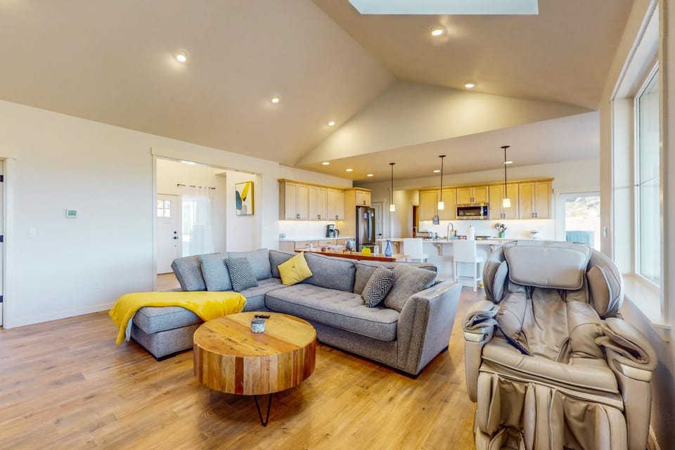Heaven on Hemlock House in Puget Sound