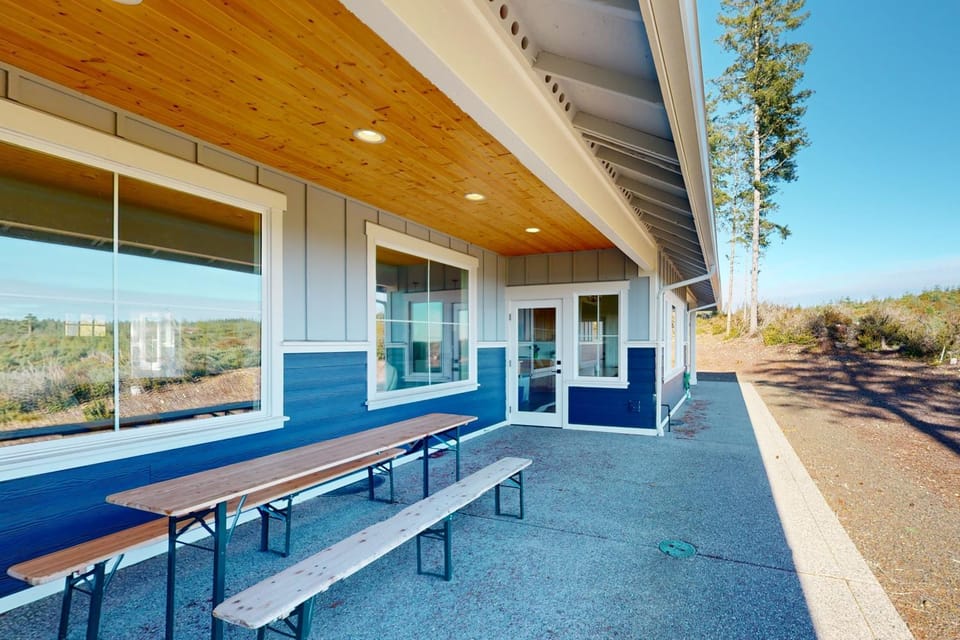 Heaven on Hemlock House in Puget Sound