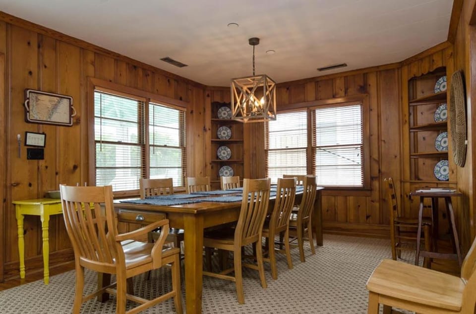 Lee by Bryant Real Estate House in Wrightsville Beach