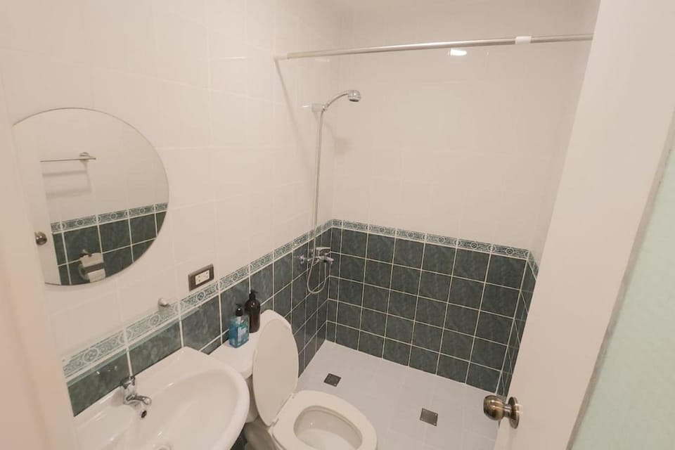 Alpha Grandview Malate Condo 2004 Apartment in Manila City