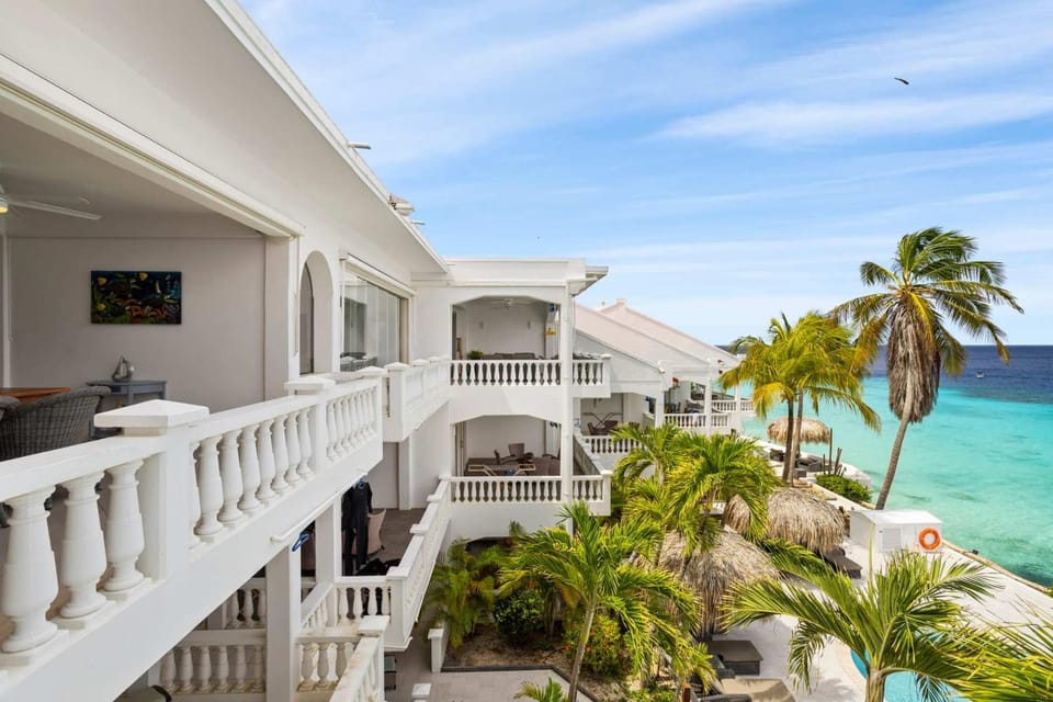 Belmar Oceanfront Apartments 21 right on the ocean with diving facilities Apartment in Venezuela