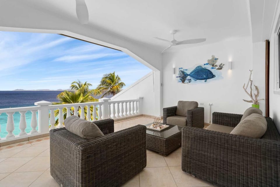 Belmar Oceanfront Apartments 21 right on the ocean with diving facilities Apartment in Venezuela