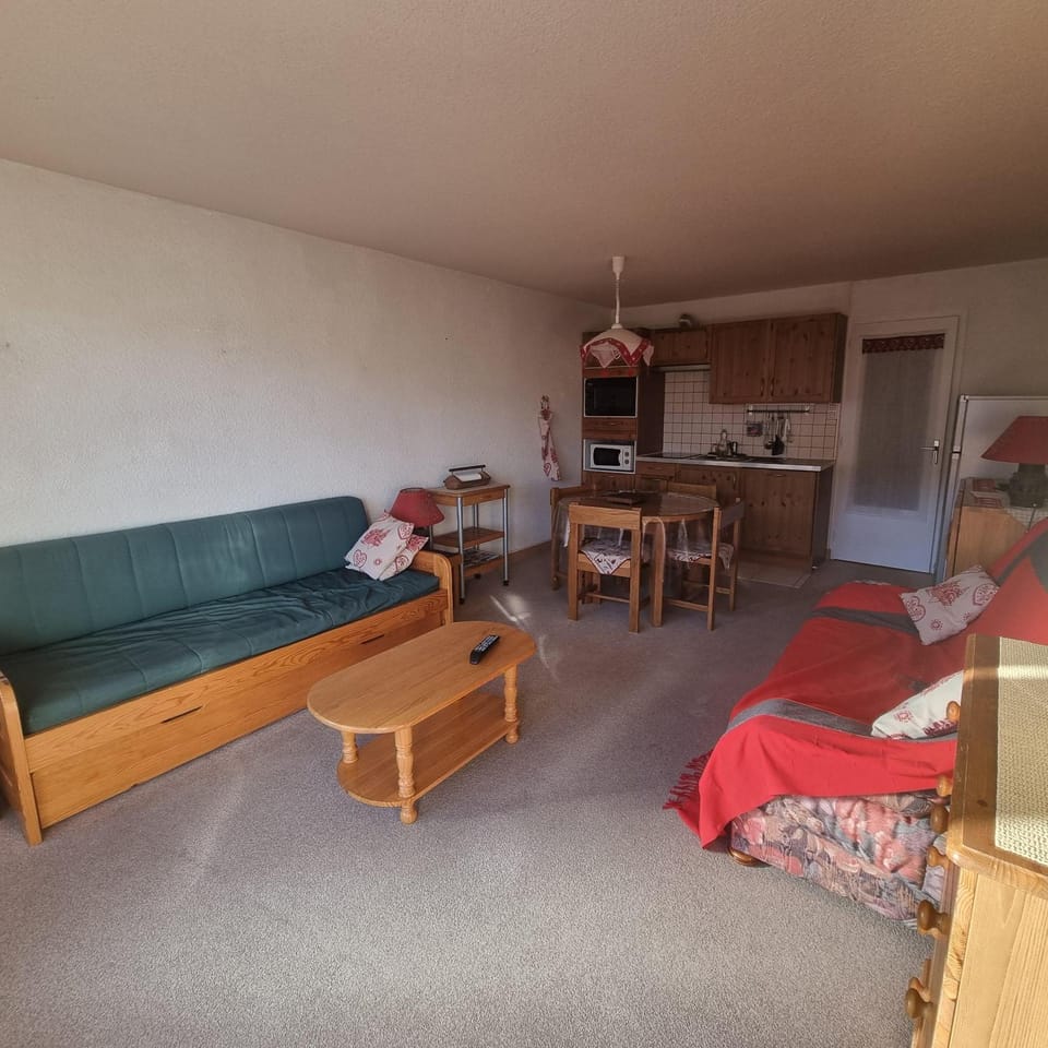 Résidence Porthos C2-4pers-Alpe d'Huez-Centre Station Apartment in L'Alpe d'Huez