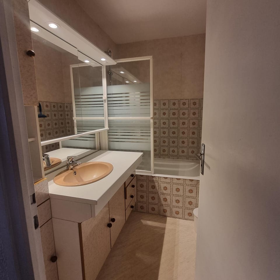 Résidence Porthos C2-4pers-Alpe d'Huez-Centre Station Apartment in L'Alpe d'Huez