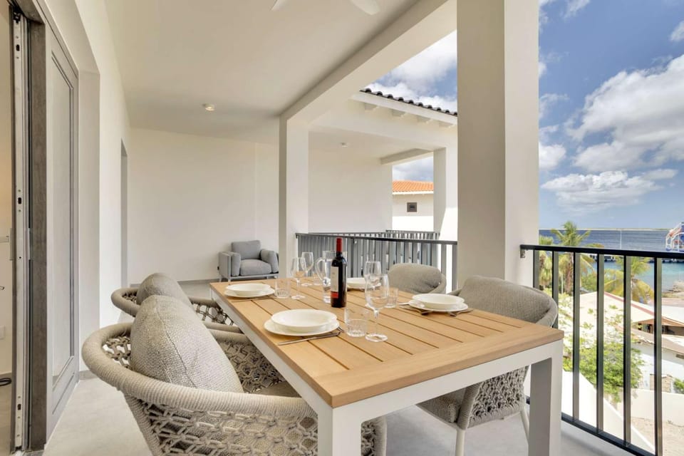 Bonaire Beach Apartment 16 with communal pool and diving facilities Apartment in Venezuela
