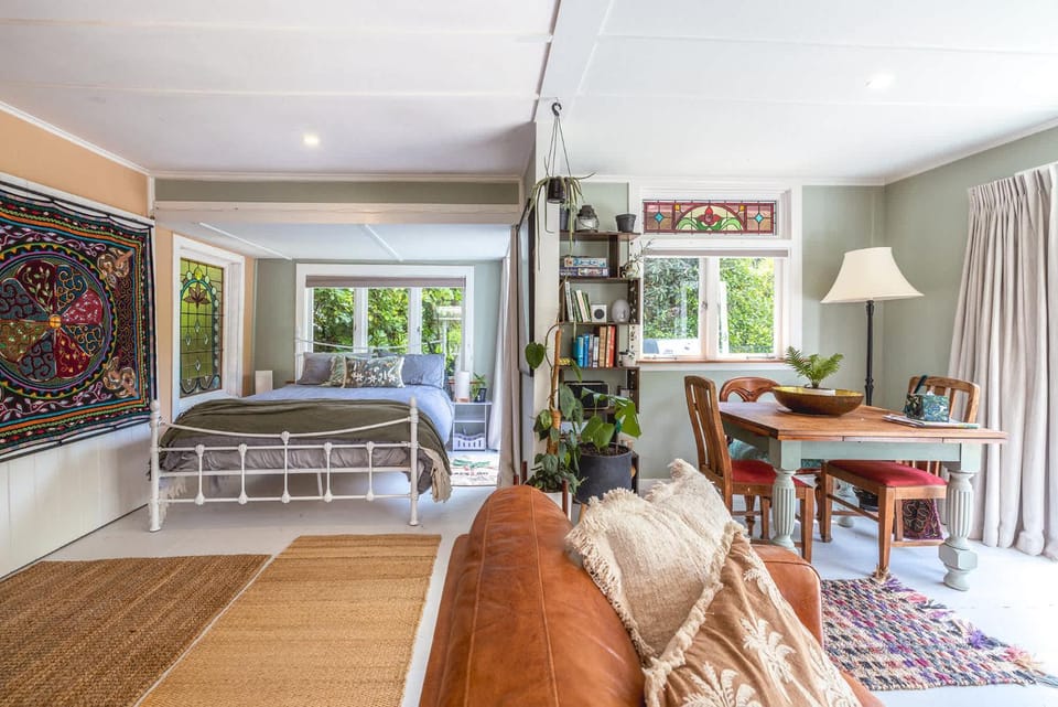 Hillside Hideaway House in Auckland Region