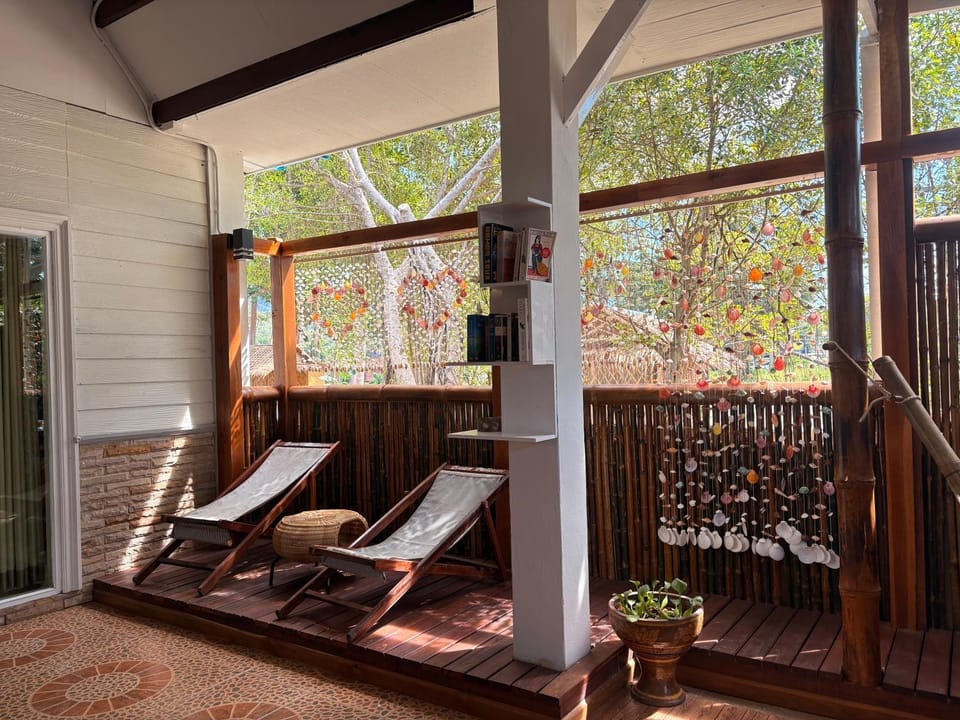 Garden, Seating area