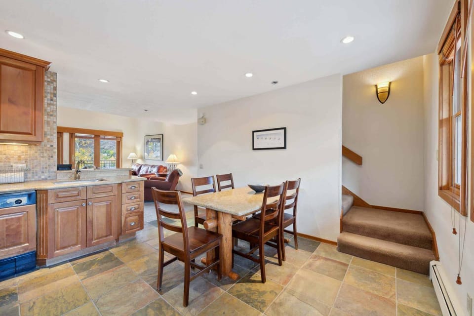Woodrun Place 50 Apartment in Snowmass Village
