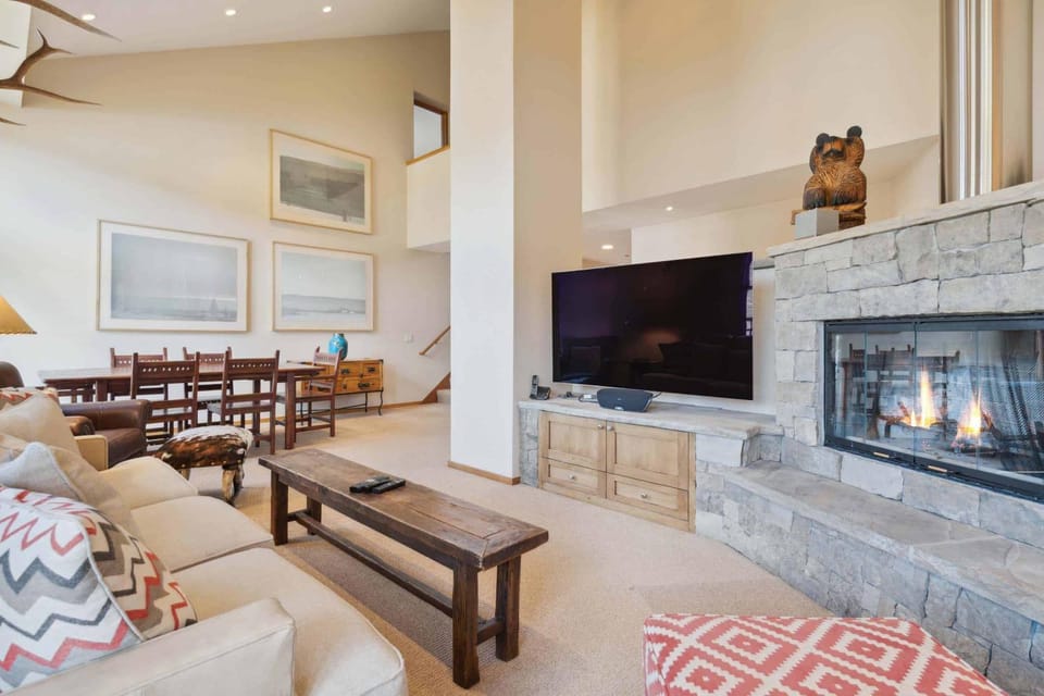 Woodrun Place 48 Apartment in Snowmass Village