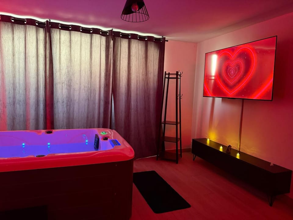 TV and multimedia, Spa and wellness centre/facilities