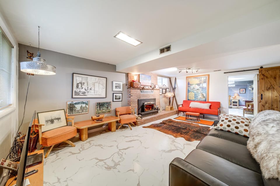 Hot Tub & Sweeping Views: Apt in Clarkston! Apartment in Washington