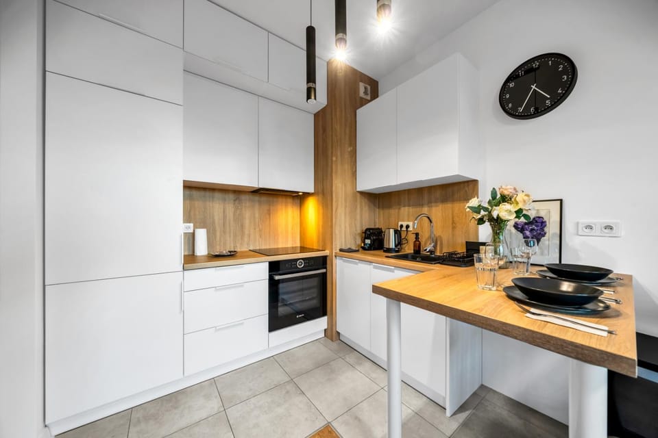 Coffee/tea facilities, Kitchen or kitchenette, dishwasher, stove
