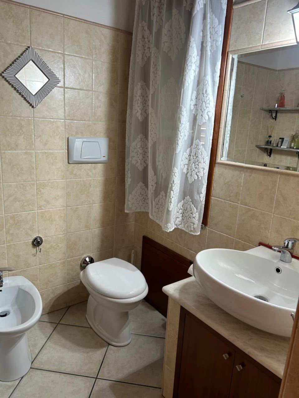 Shower, Toilet, Bathroom, bidet, towels