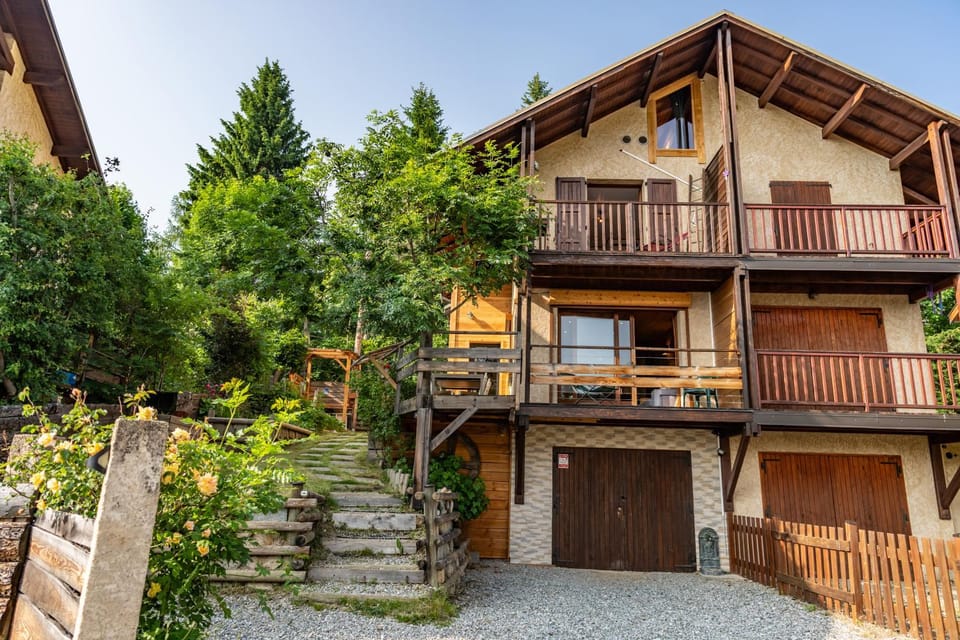Property building, Balcony/Terrace