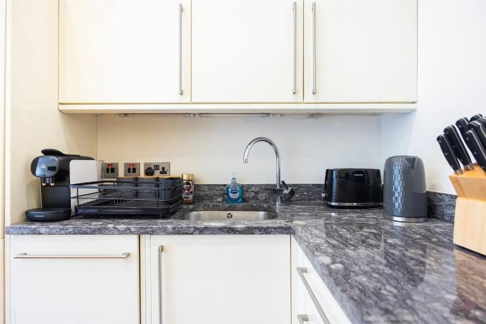 Coffee/tea facilities, Kitchen or kitchenette, toaster