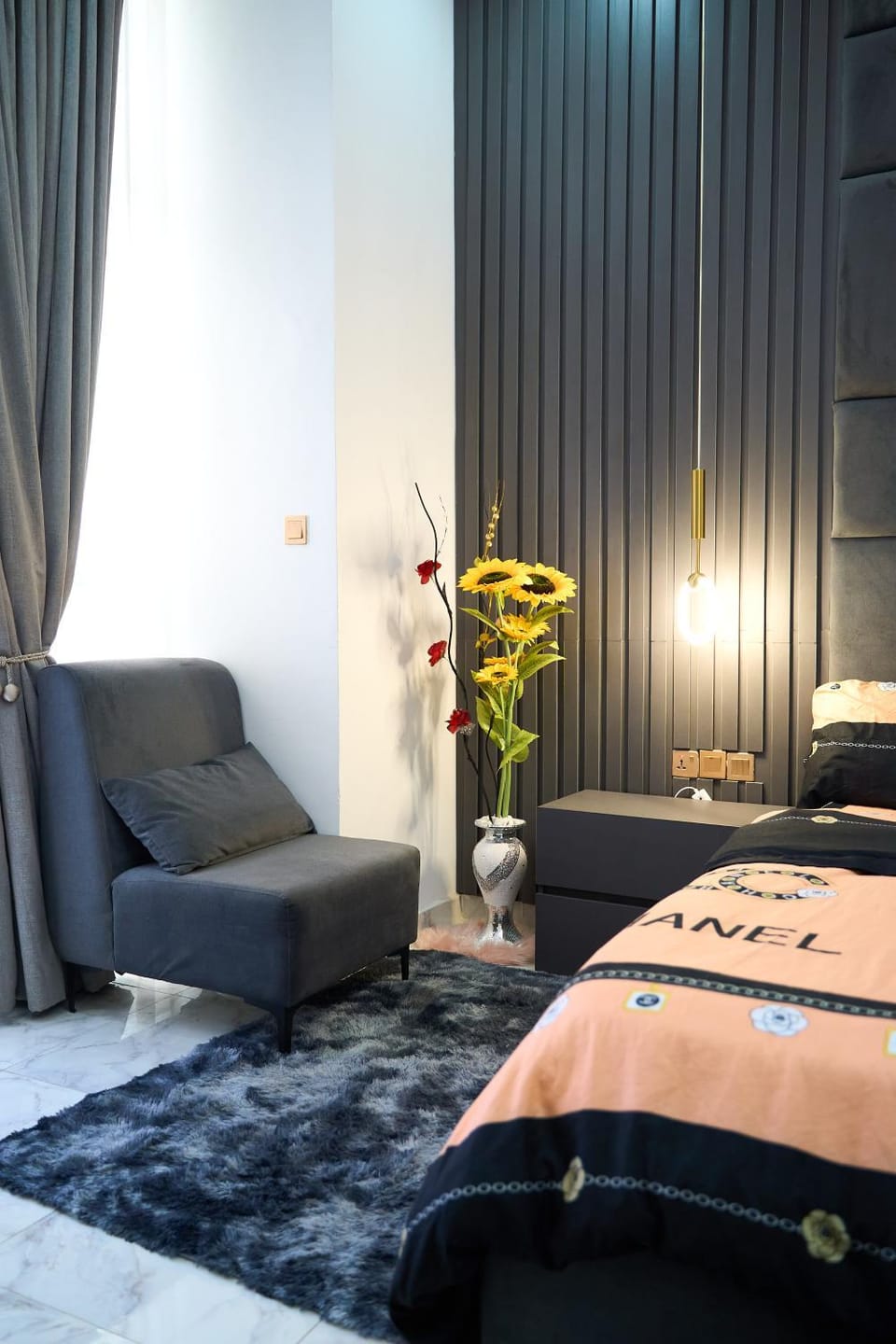 Bed, Photo of the whole room, Bedroom