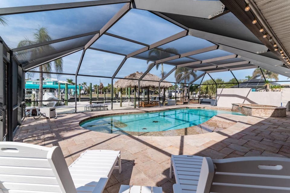 Dreamers Hideaway I Waterfront I Direct Access House in Collier County
