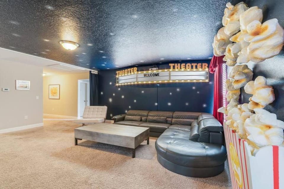Marvelous Magic Villa at Solterra near Disney with Arcade Villa in Four Corners