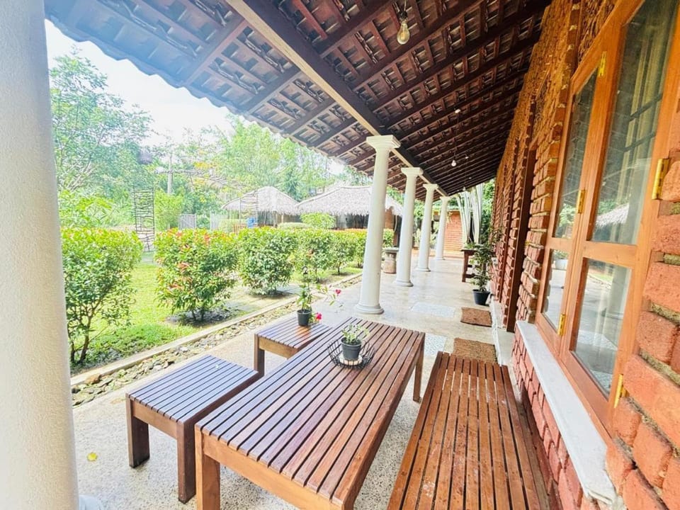 Balcony/Terrace, Lobby or reception, Garden view