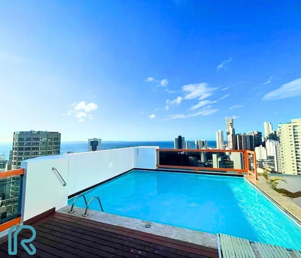 Lindo Studio Vista Mar Na Barra com Piscina no Rooftop do EDF, Próximo ao Porto da Barra Apartment in Salvador