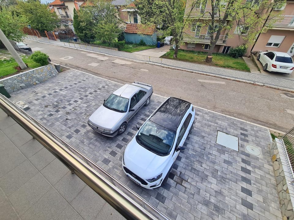 Day, Parking