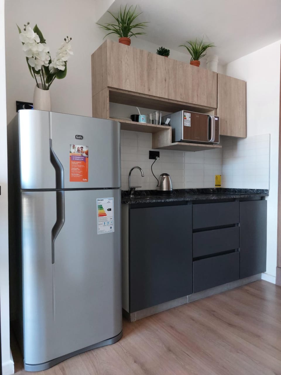 microwave, stove, toaster, kitchen