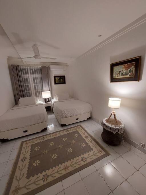 Bed, Bedroom, air conditioner