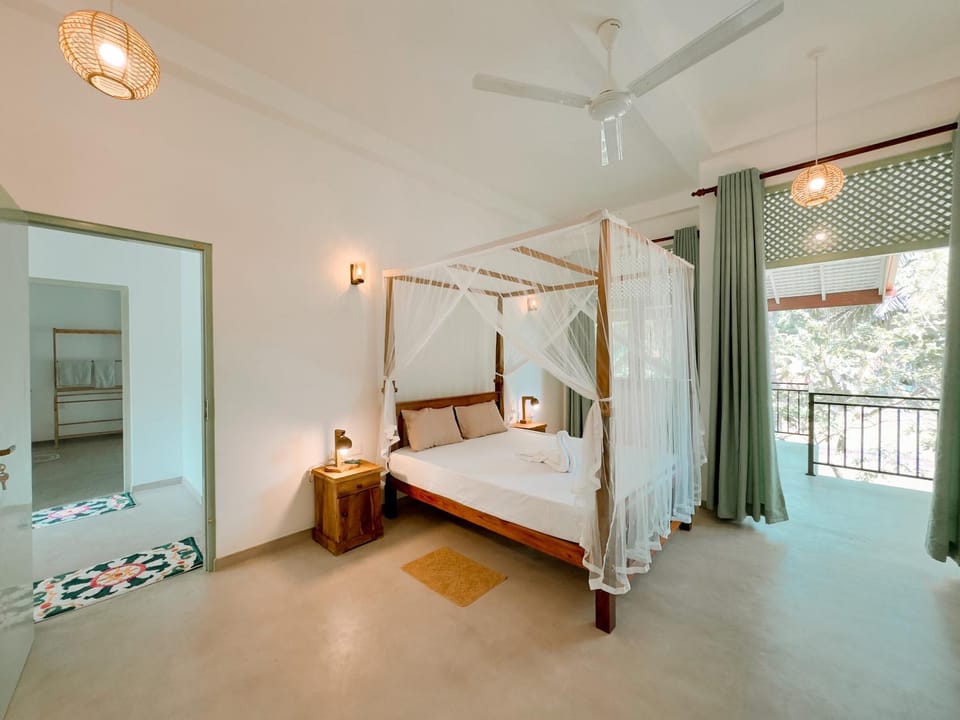Bed, Photo of the whole room