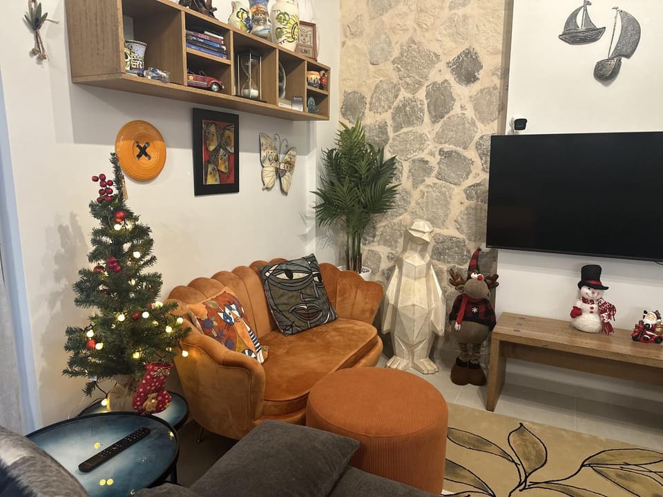 TV and multimedia, Living room, Seating area