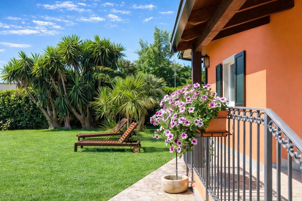 Property building, Natural landscape, Garden, Garden view, sunbed