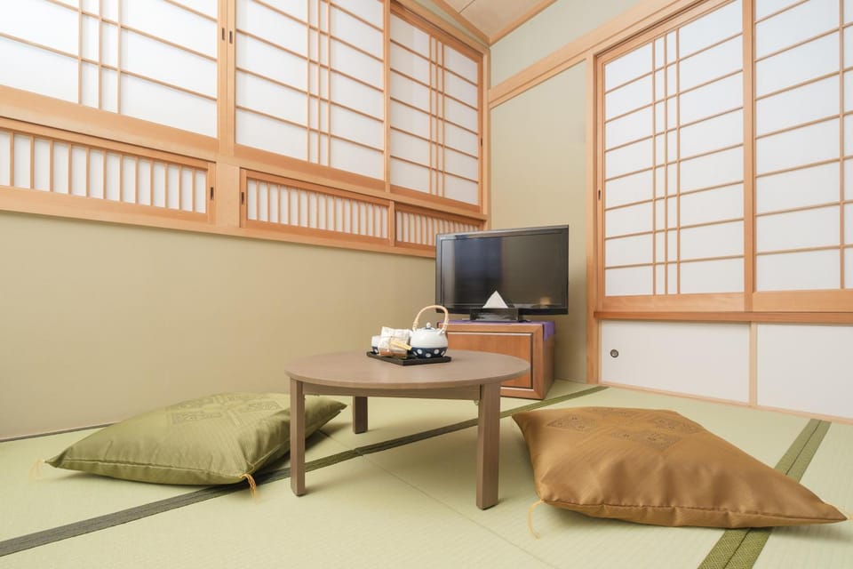 TSUTENKAKU BASE 77-Group Stay up to 8 Apartment in Osaka