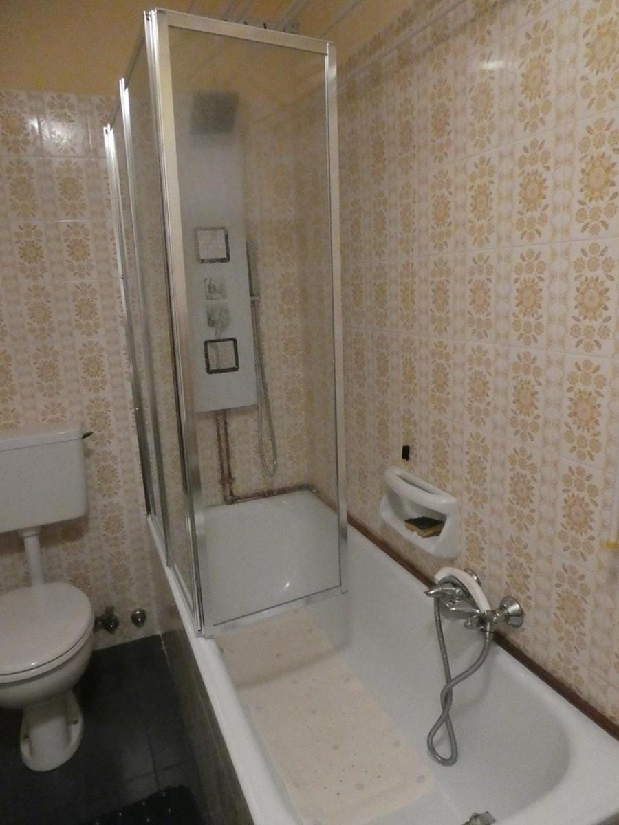 Shower, Bath