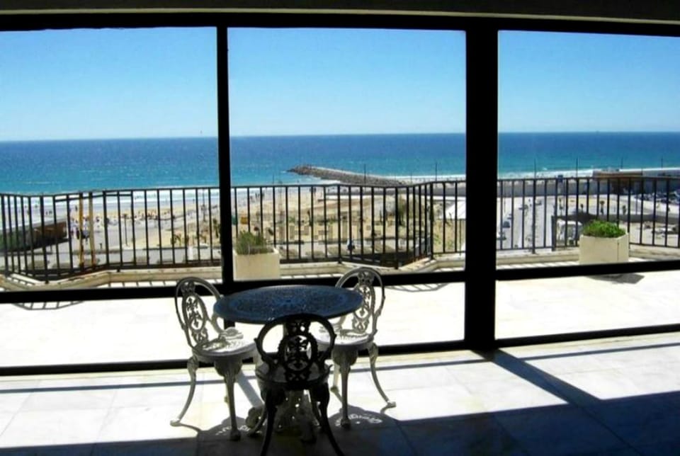 Patio, Beach, Area and facilities, Swimming pool