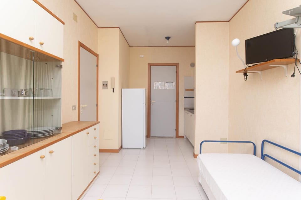 Marcelli, bilocale con giardino a 100 mt dal mare - M052 Apartment in Marcelli