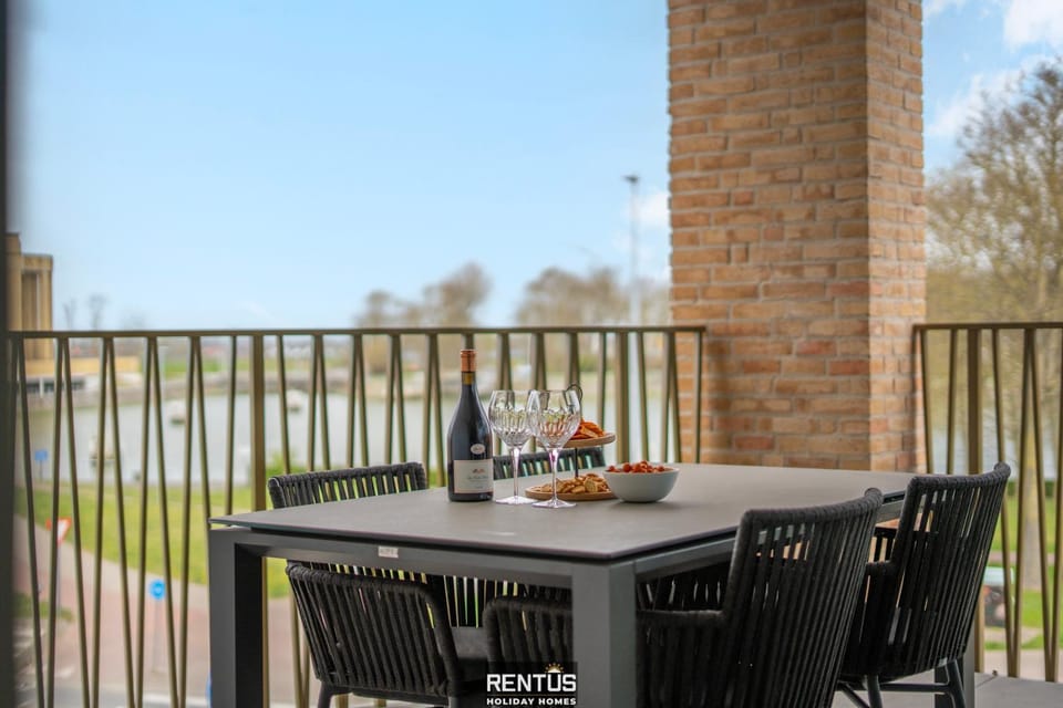 View (from property/room), Balcony/Terrace, Sea view