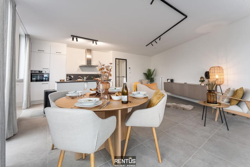 Living room, Seating area, Dining area, kitchen