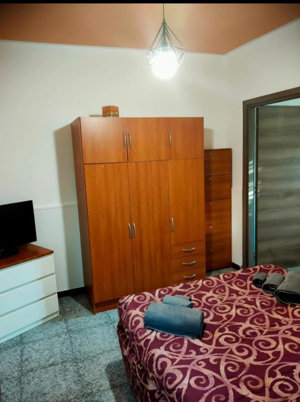 Bed, Photo of the whole room, Bedroom, wardrobe