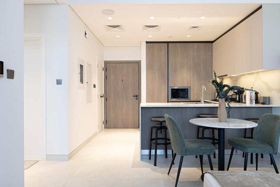 Legacy by Sunrise - Top Amenities and Paddle Court Apartment in Dubai