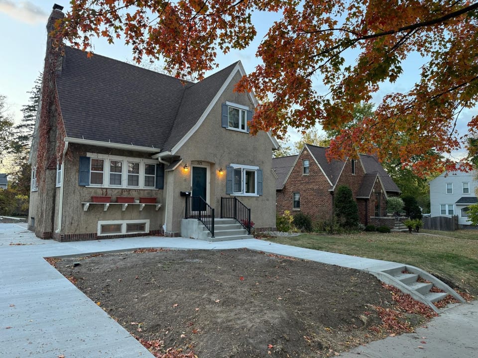 Property building, Day, Neighbourhood, Street view