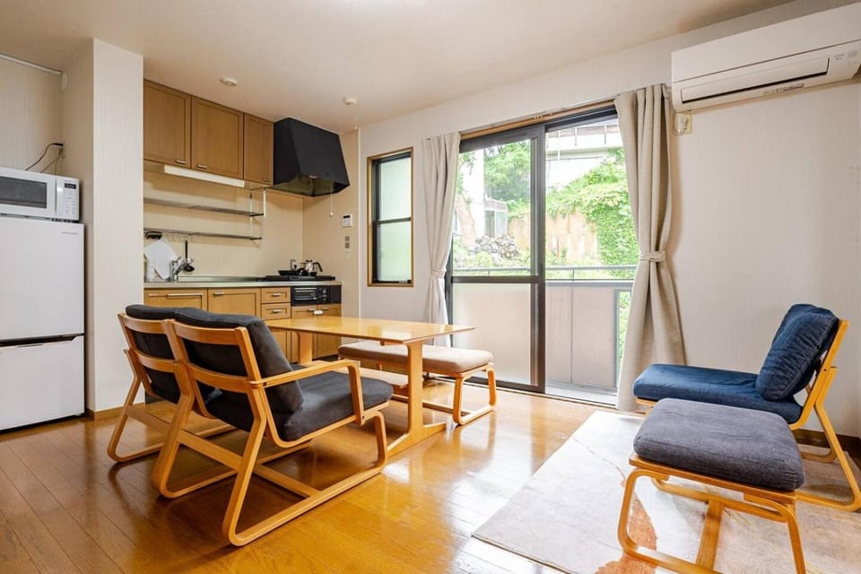 Living room, Diving