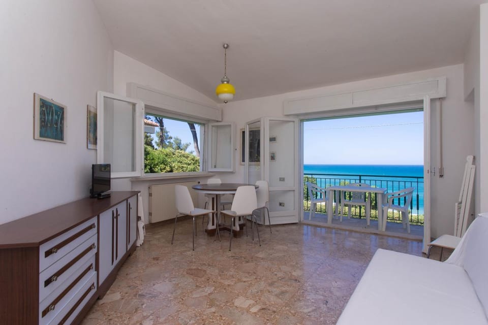 N130 - Numana, bilocale vista mare a 200mt dalla spiaggia Apartment in Marcelli