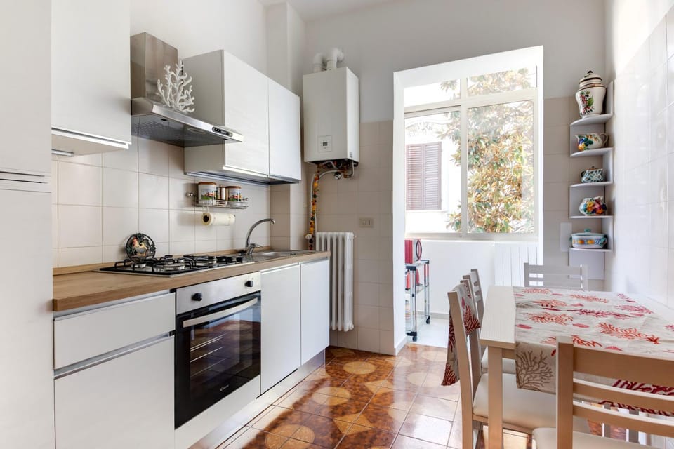 Kitchen or kitchenette, Dining area, dishwasher, oven, stove, toaster