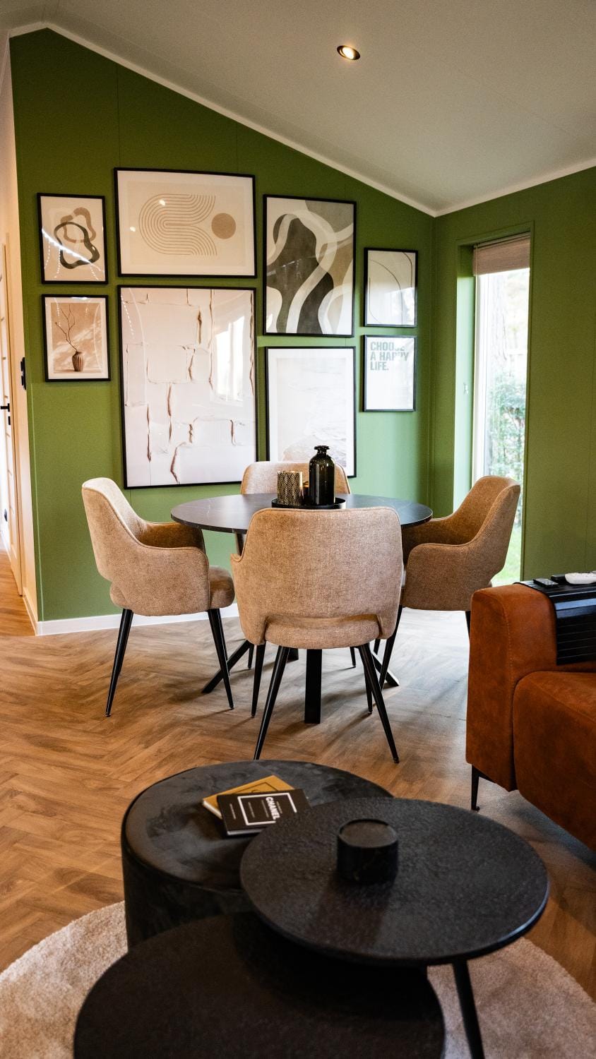 Seating area, Dining area