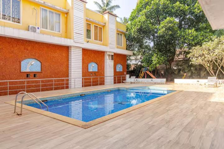 Pool view, Swimming pool