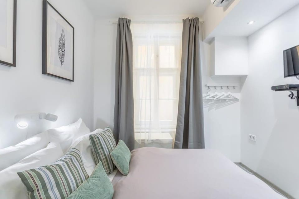 Modern Cozy Studio at the Center Apartment in Budapest