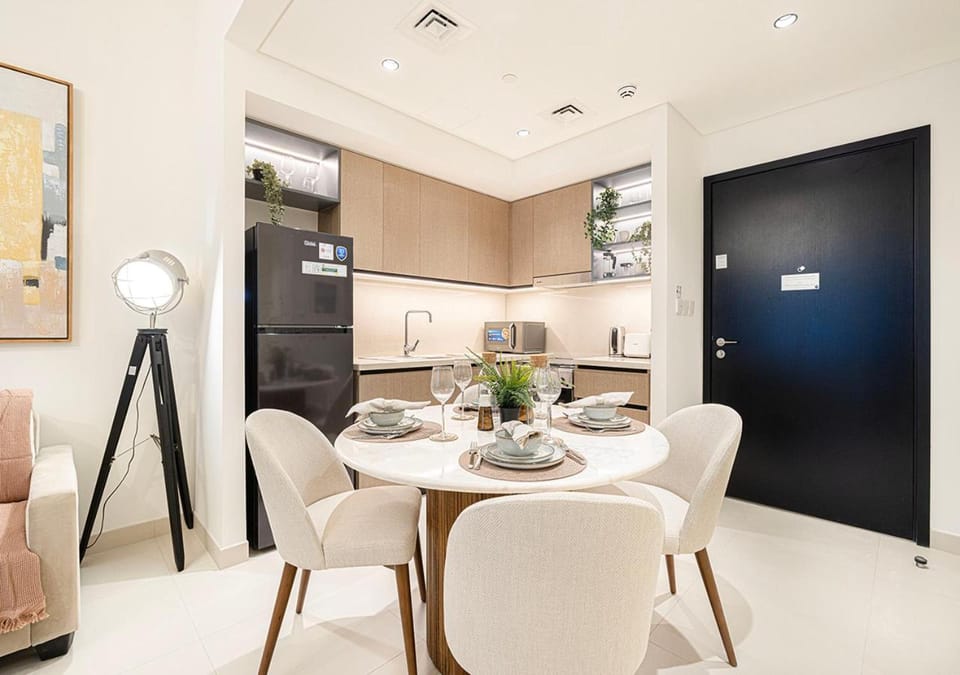 Kitchen or kitchenette, Dining area, oven, pet friendly, stove