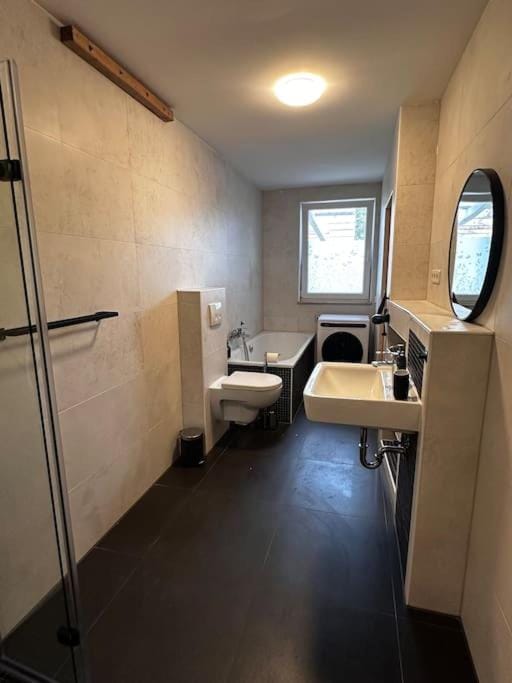 4 Zimmer Apartment, Parkplatz & Garten, Nah A10, Berlin Apartment in Germany