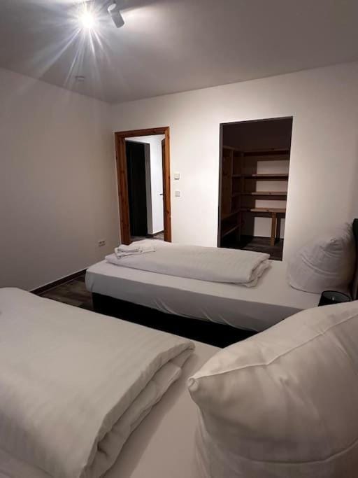 4 Zimmer Apartment, Parkplatz & Garten, Nah A10, Berlin Apartment in Germany