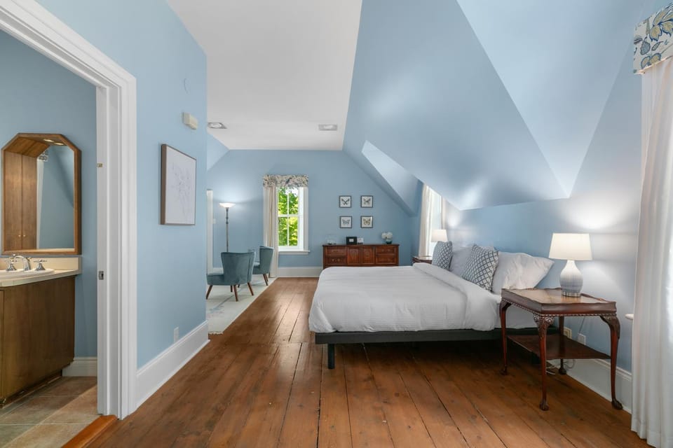 Manoir Sweetsburg Inn in Quebec